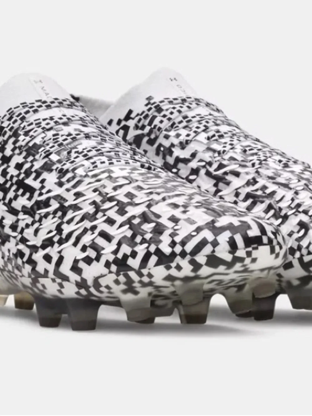 Under Armour Magnetico Elite 5 FG soccer black and white pixel